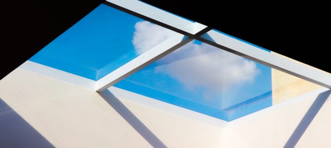 Por qué instalar una claraboya en el techo? - Vidrio Panel